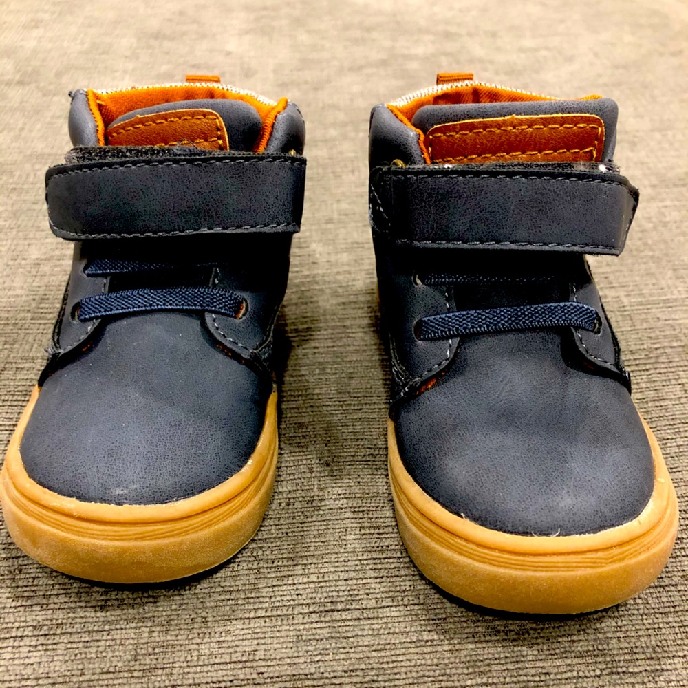 Cat and Jack size 6 boots